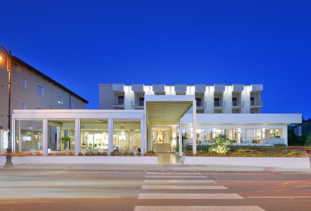 Hotel Serenella Agropoli Exterior photo