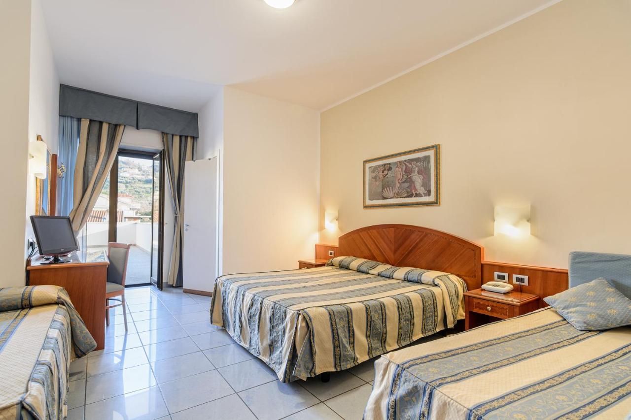 Hotel Serenella Agropoli Exterior photo