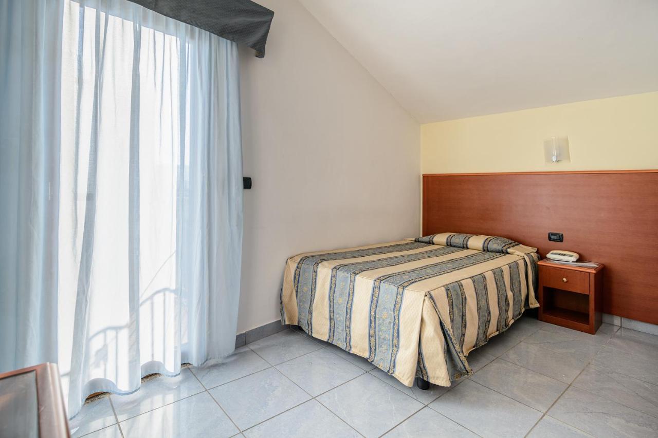 Hotel Serenella Agropoli Exterior photo